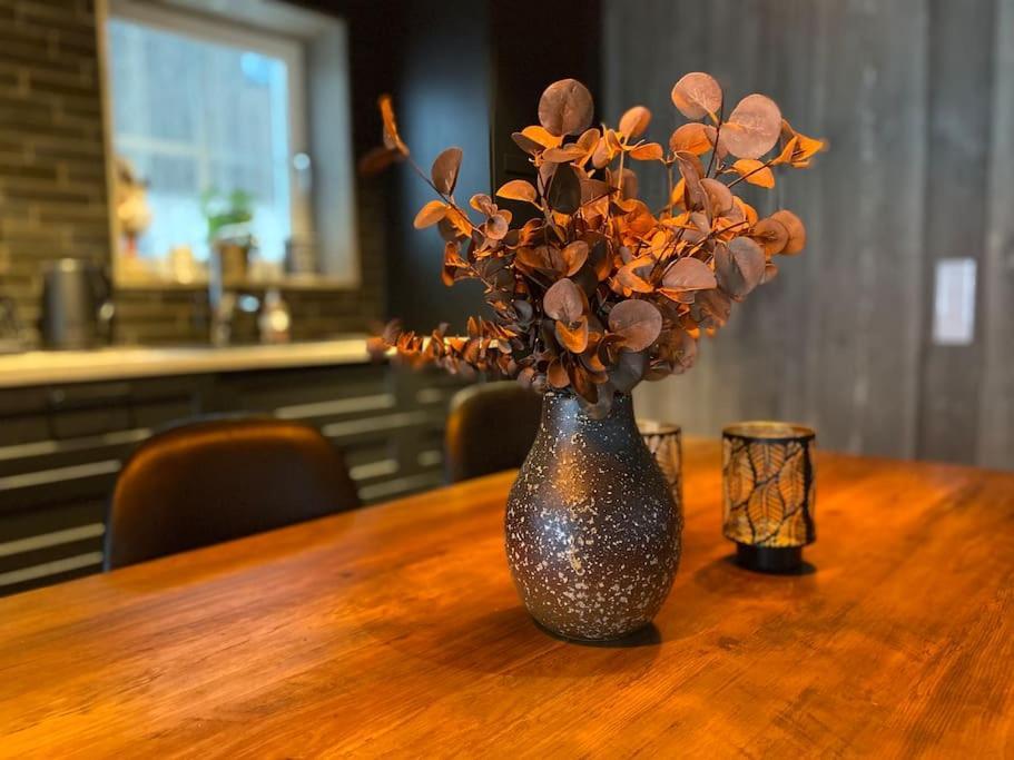 Modern Stuga Med Ski Lodge Kaensla Jarvso Bagian luar foto